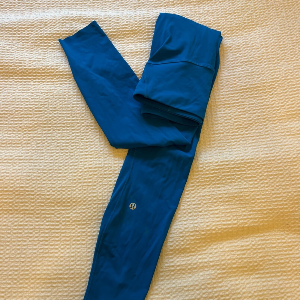 Lululemon poolside blue leggings